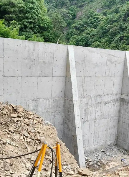 天津南开区重力式挡土墙